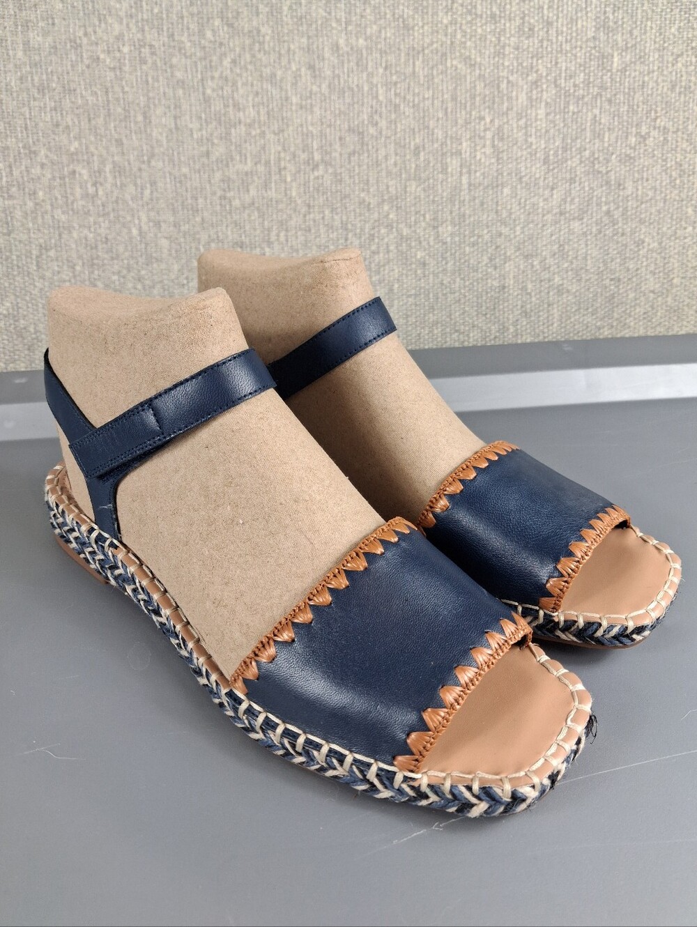Vince Camuto Miraya Navy Blue Leather Espadrille Sandal 9 Whipstitch Ankle Strap